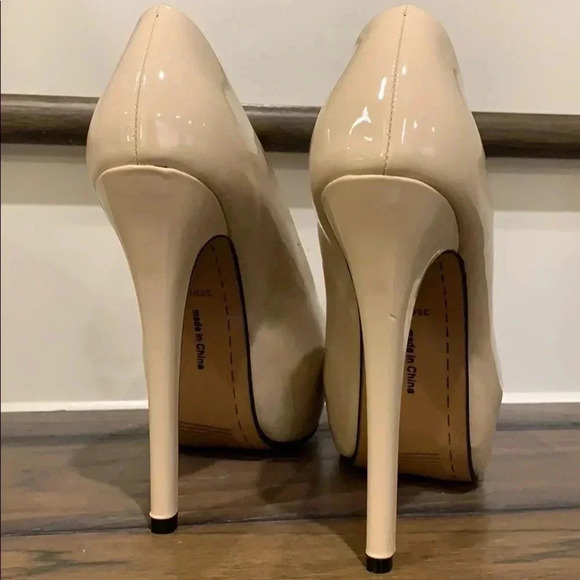 Nude Round Top Platform Pumps - Picture 4 of 6